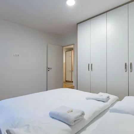 President Apartman 1 Apartment *